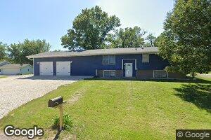 715 W Tolton Dr, Quincy, IL 62305