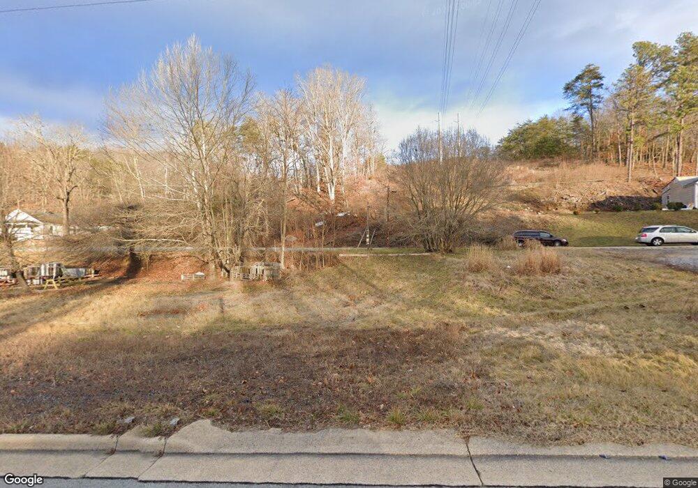 1825 E Main St, Waynesboro, VA 22980 - photo 1