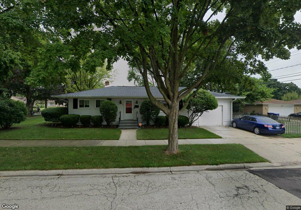 920 Longview Rd, Waukegan, IL 60087 - photo 1