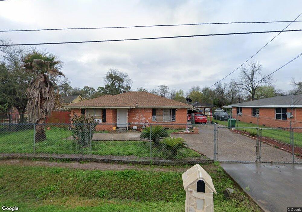 2437 Dolly Wright St, Houston, TX 77088 - photo 1