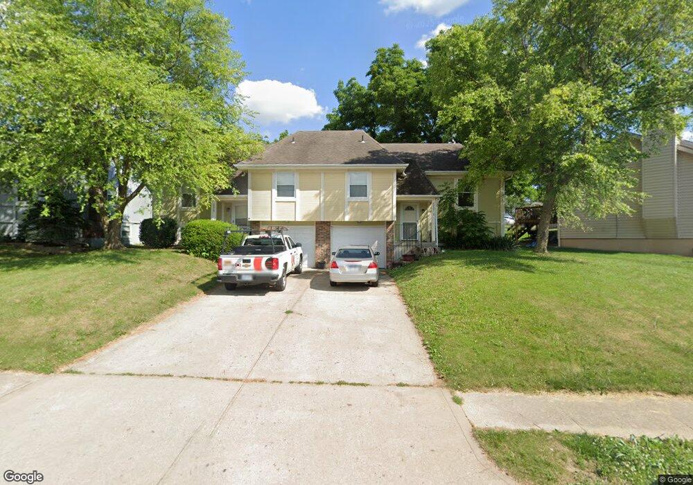 8829 Gallery St, Lenexa, KS 66215 - photo 1