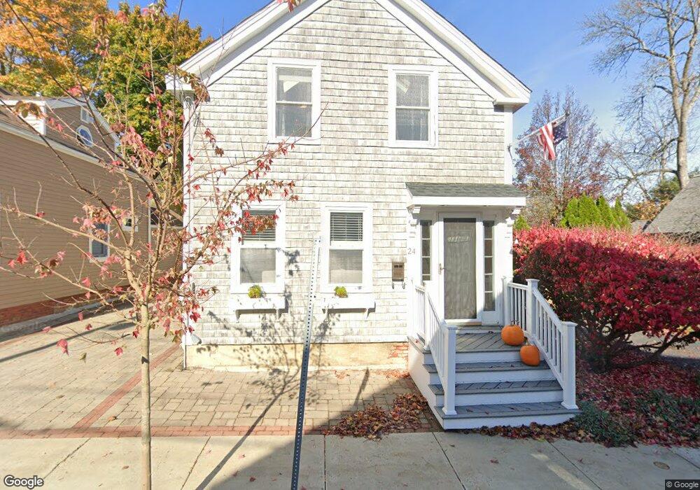24 Carter St, Newburyport, MA 01950 - photo 1