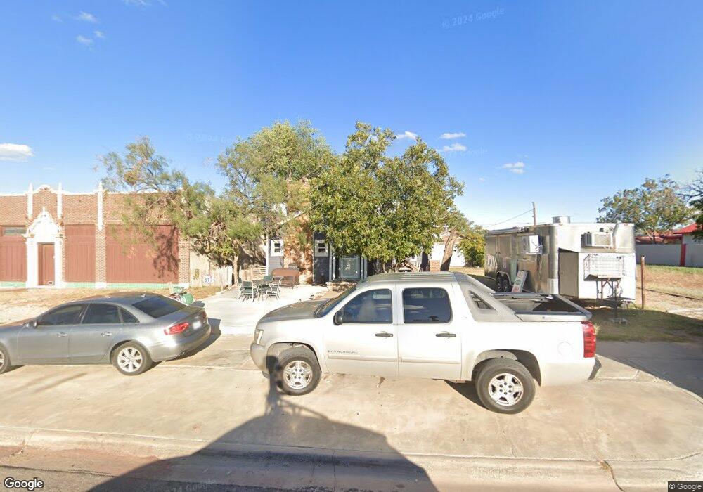 1407 Scurry St, Big Spring, TX 79720 - photo 1