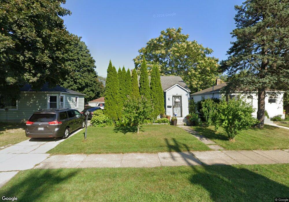 683 S Elmwood Ave, Waukegan, IL 60085 - photo 1