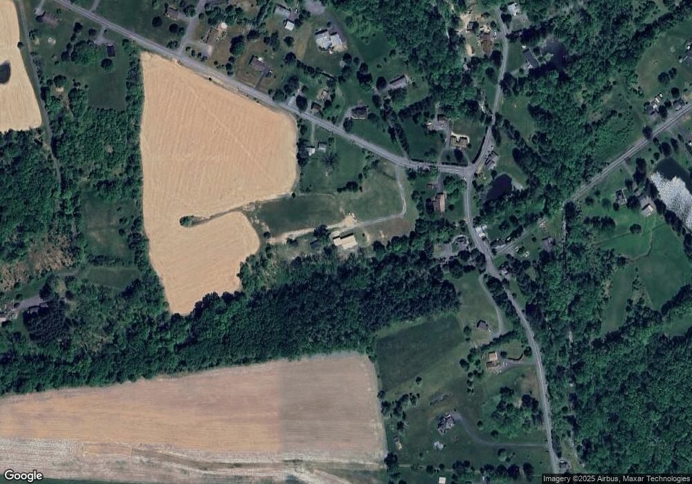 867 Bushkill Dr, Bath, PA 18014 - photo 1