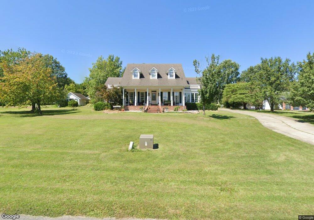 115 Williams Dr, Harrisburg, IL 62946 - photo 1