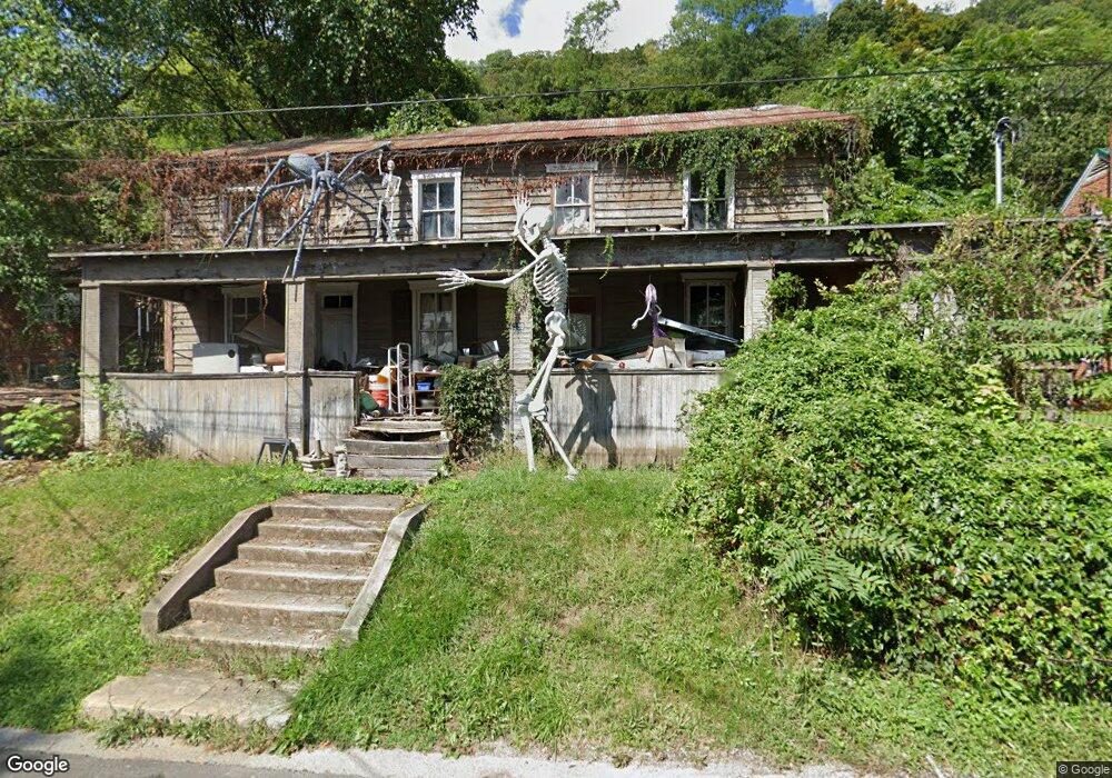 339 Wilkes St, Berkeley Springs, WV 25411 - photo 1