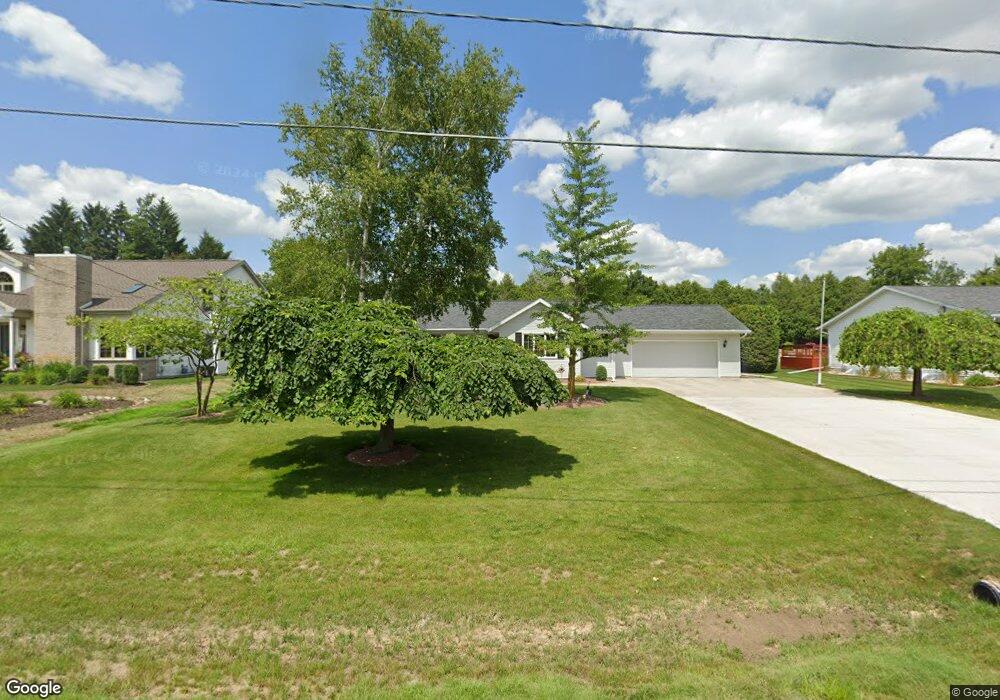 4514 Harvest Cir, Manitowoc, WI 54220 - photo 1