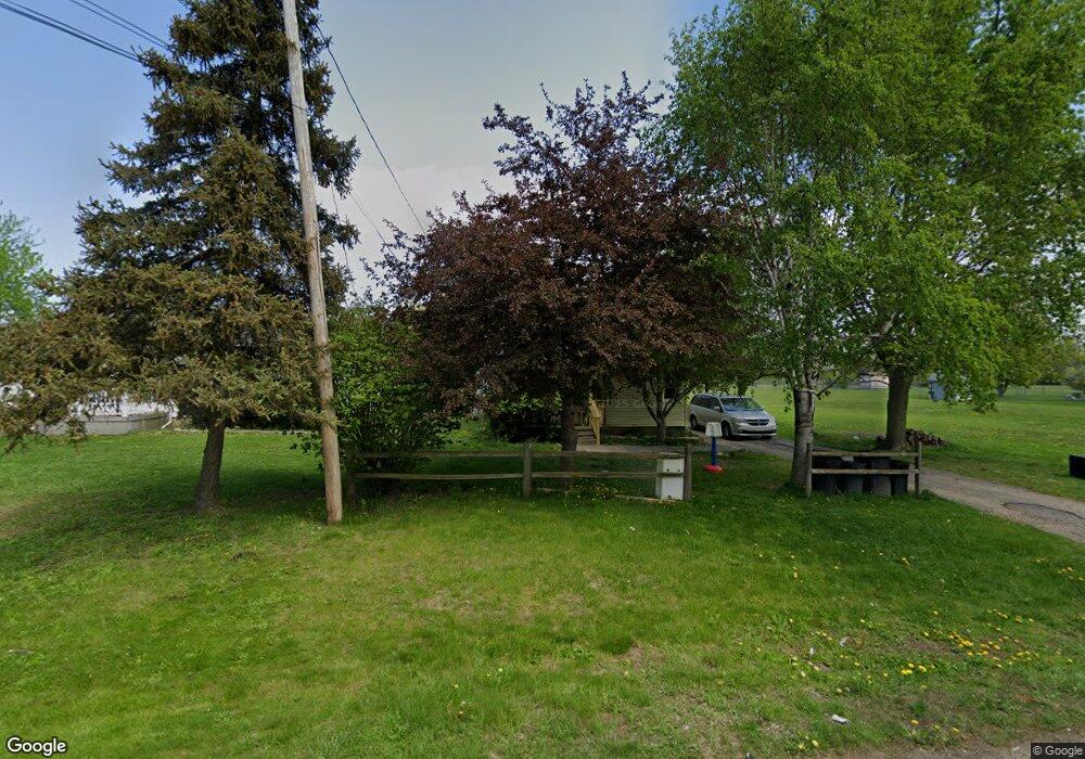 1482 Lynton Ave, Flint, MI 48507 - photo 1