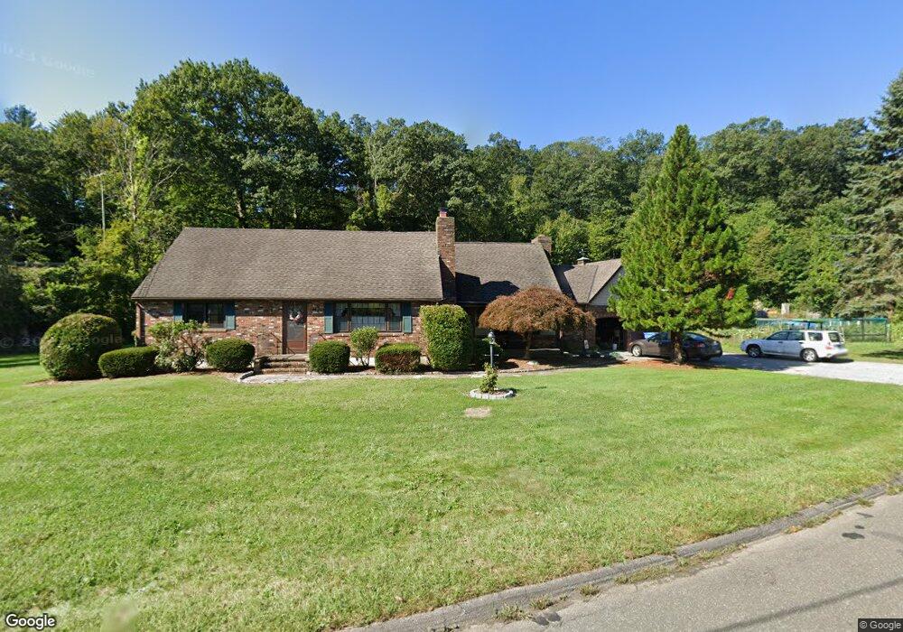 642 Walnut Tree Hill Rd, Shelton, CT 06484 - photo 1