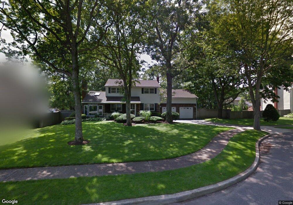 6 Wenmore Ct, ComMacK, NY 11725 - photo 1