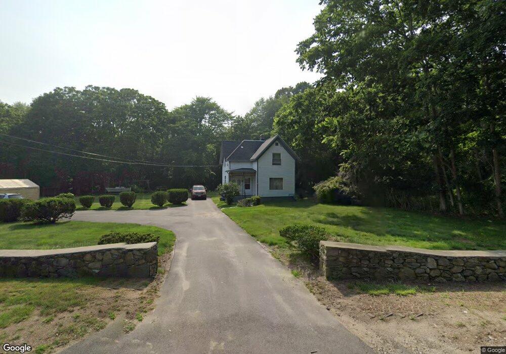 205 Metacom Ave, Bristol, RI 02809 - photo 1