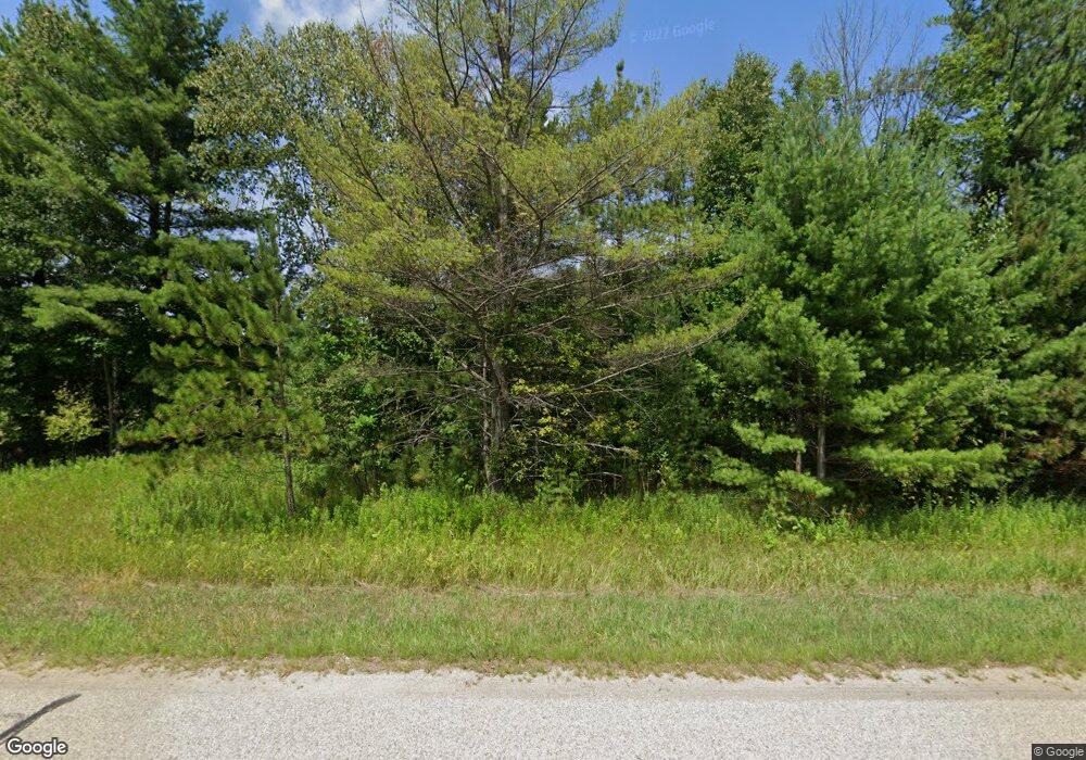 11501 N Us-31, Charlevoix, MI 49720 - photo 1