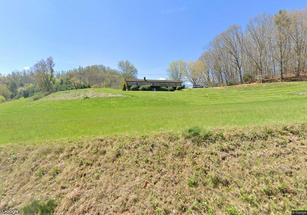 193 Mathis Rd, Burnsville, NC 28714 - photo 1