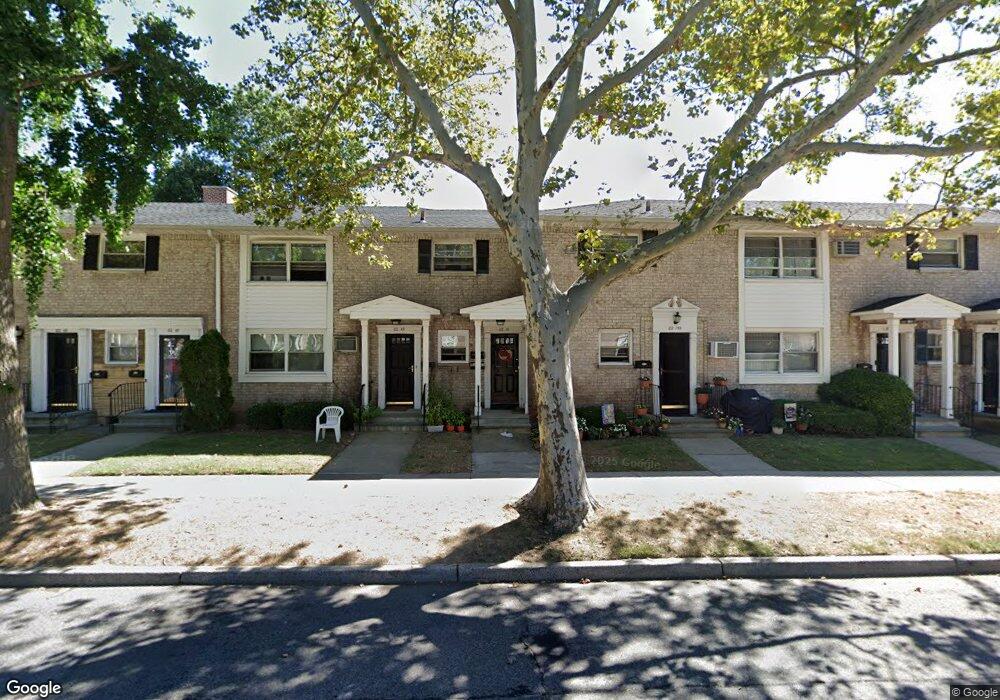 8251 Langdale St unit 2nd Fl, New Hyde Park, NY 11040 - photo 1