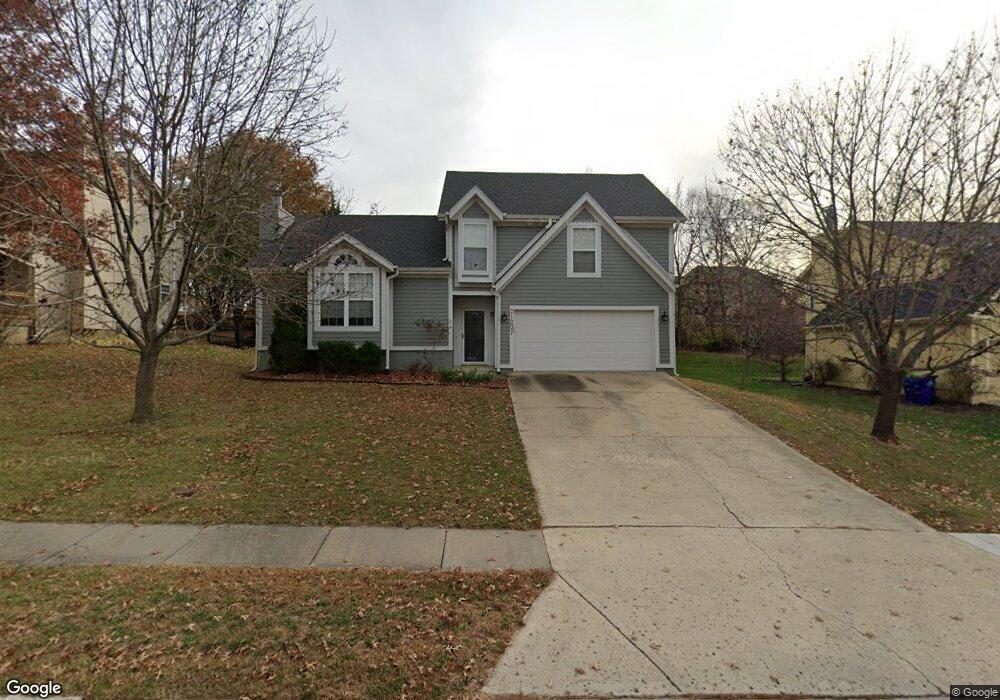 21207 W 52nd St, Shawnee, KS 66218 - photo 1