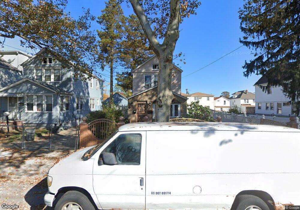 11139 158th St, Jamaica, NY 11433 - photo 1