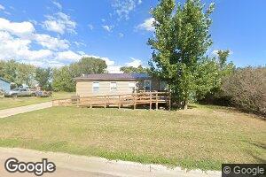 610 Poplar Dr, Wagner, SD 57380
