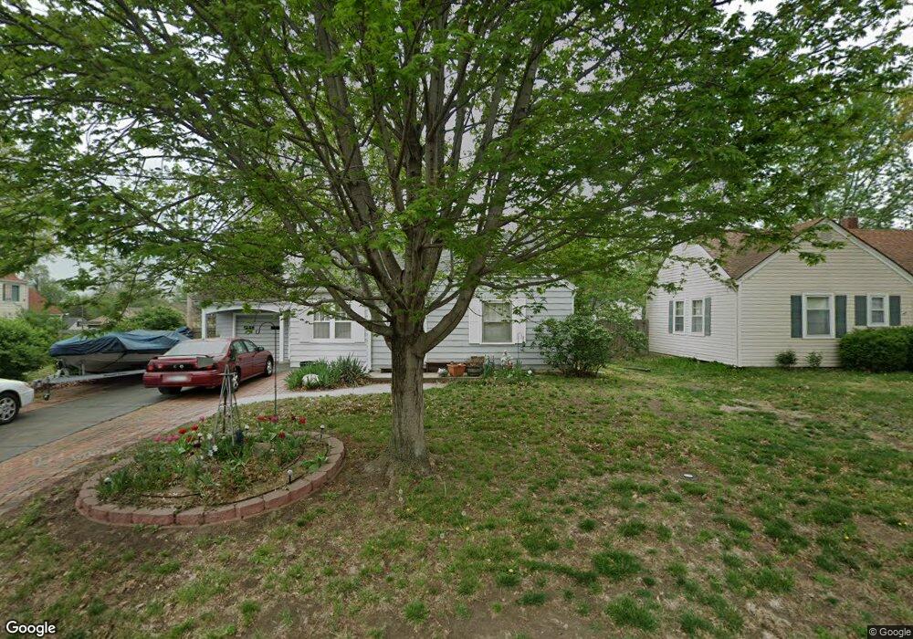1010 SW Orleans St, Topeka, KS 66604 - photo 1
