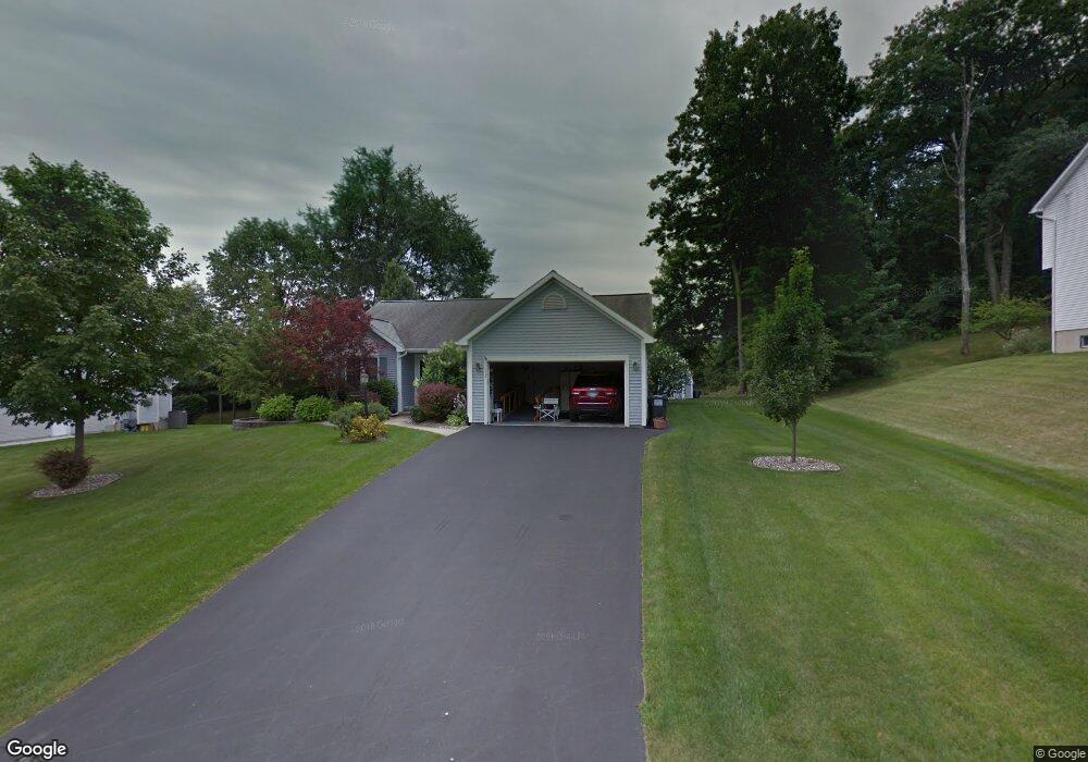 1118 Clute Crest Ln, Schenectady, NY 12309 - photo 1