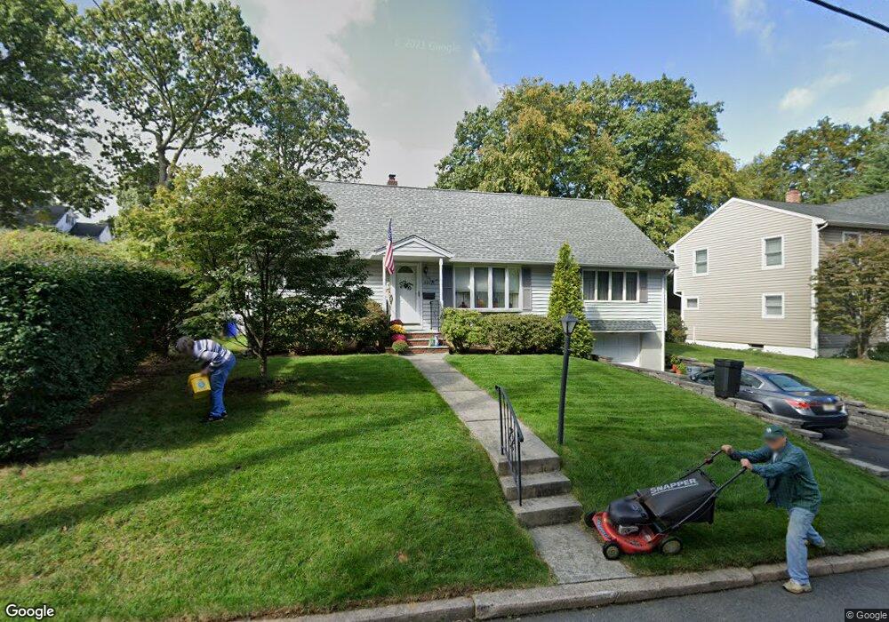 201 Spruce St, Midland Park, NJ 07432 - photo 1