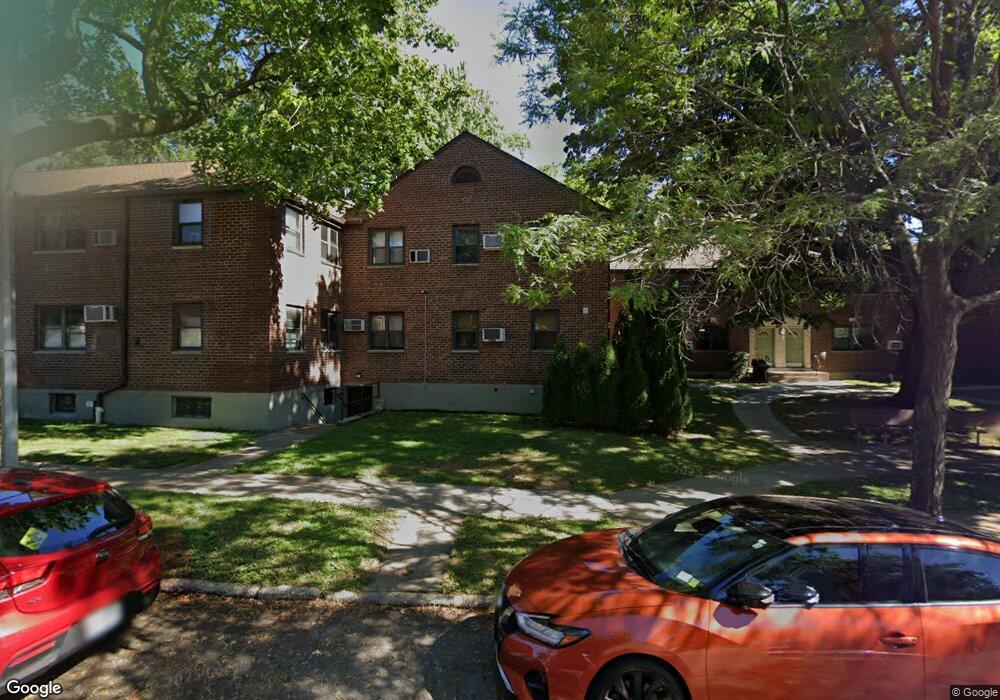 24562 62nd Ave, Little Neck, NY 11362 - photo 1