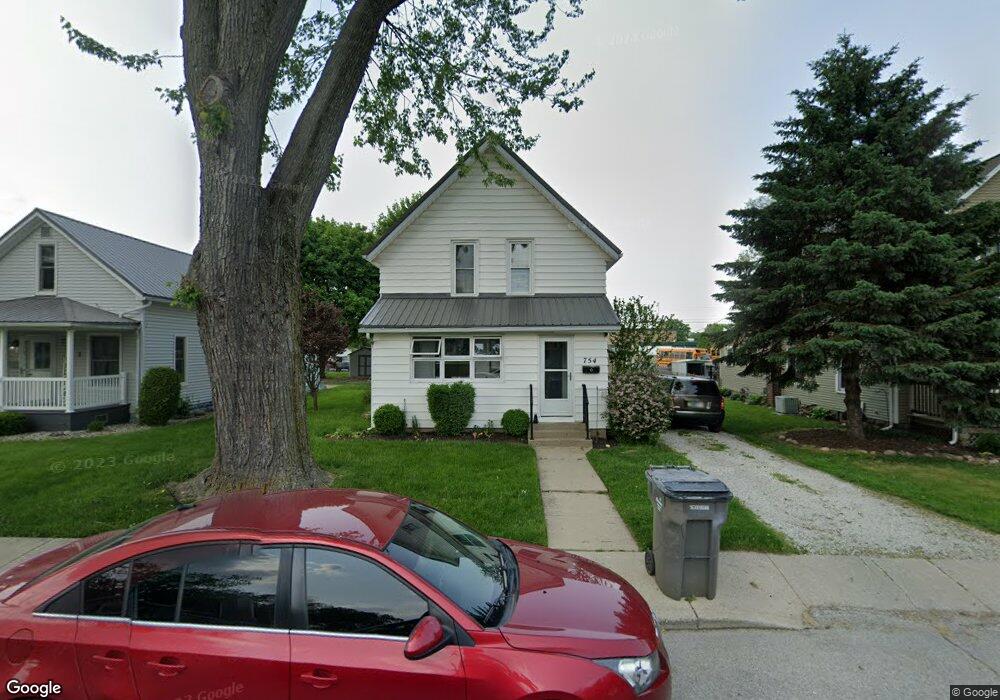 754 E Walnut St, Nappanee, IN 46550 - photo 1