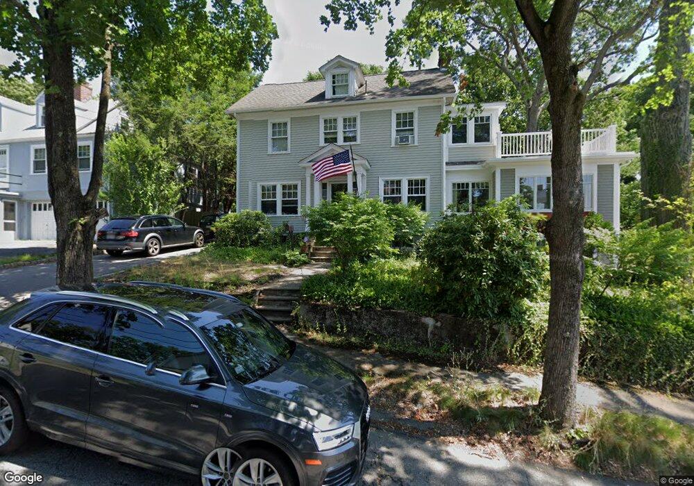 11 Pine Tree Rd, Wellesley, MA 02482 - photo 1