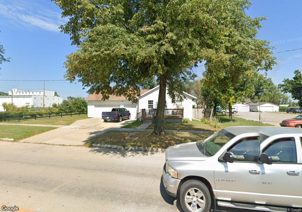 422 F Ave NW, Cedar Rapids, IA 52405 - photo 1