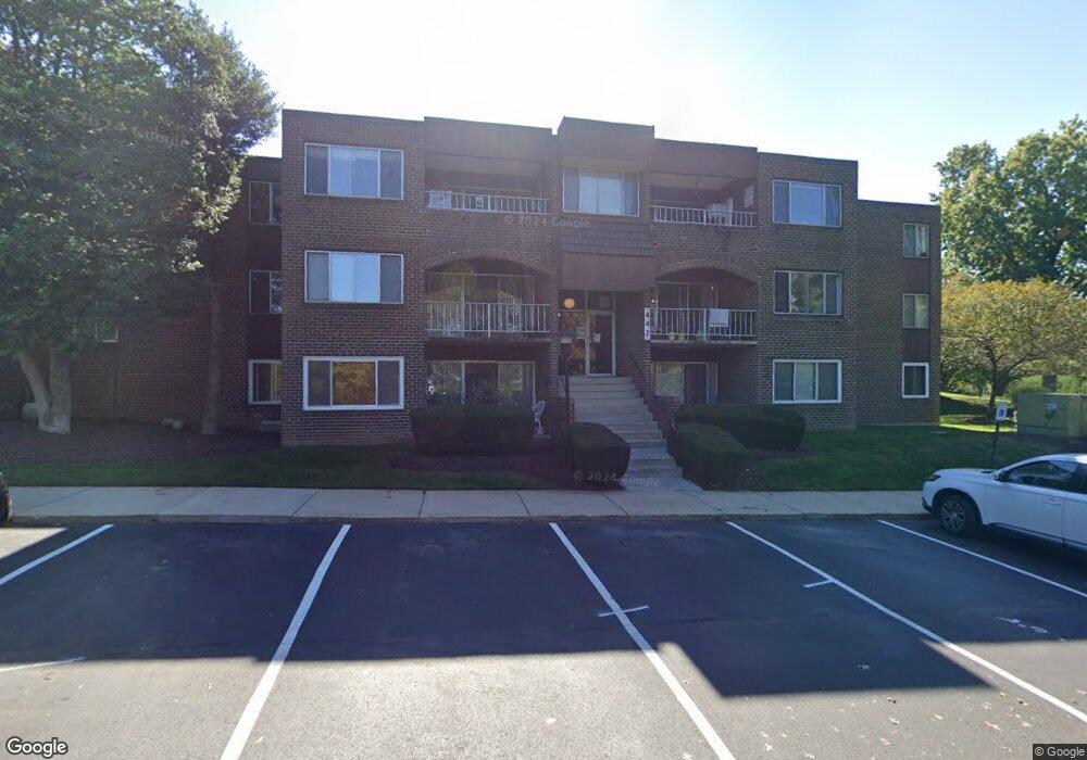 442 Girard St unit 204, Gaithersburg, MD 20877 - photo 1