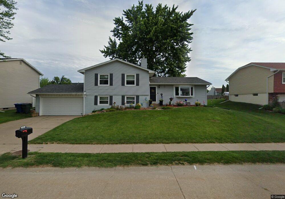 812 W 58th St, Davenport, IA 52806 - photo 1