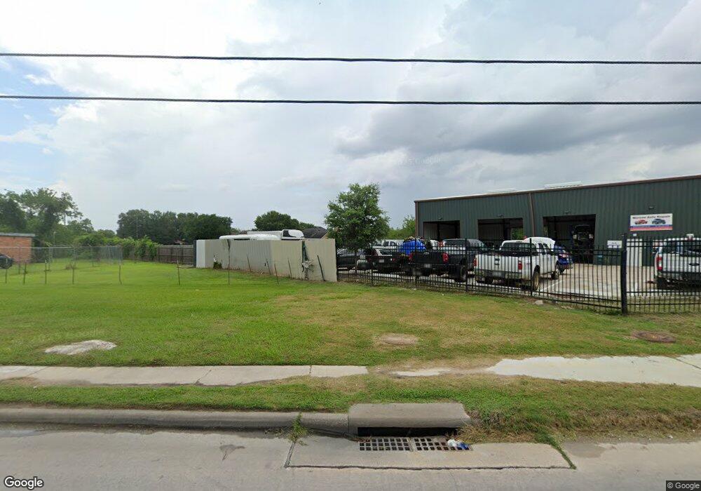 9126 W Montgomery Rd, Houston, TX 77088 - photo 1