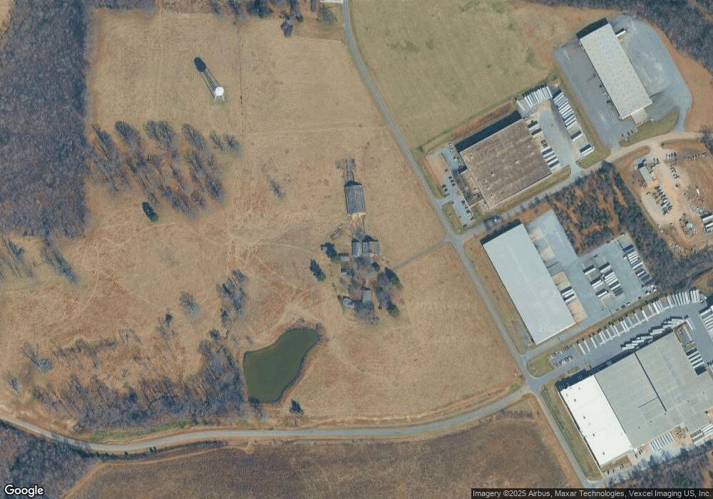 377 Crawford Rd, Statesville, NC 28625 - photo 1