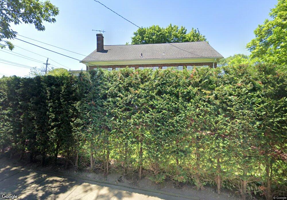 103 N Wood Ln, Woodmere, NY 11598 - photo 1