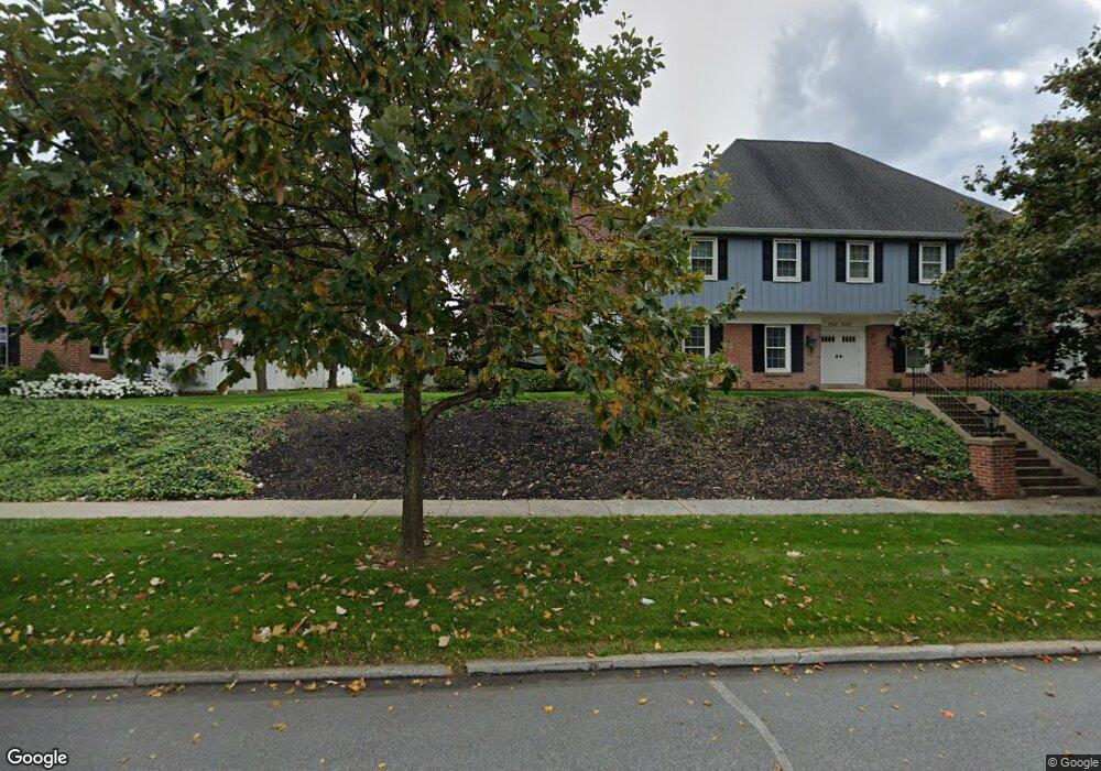 448 W Chocolate Ave, Hershey, PA 17033 - photo 1