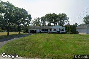 41 Dougs Ln, South Jamesport, NY 11970