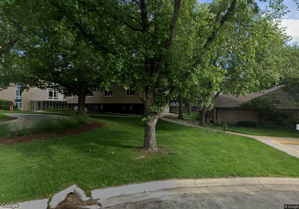 1205 SW 29th St, Topeka, KS 66611 - photo 1
