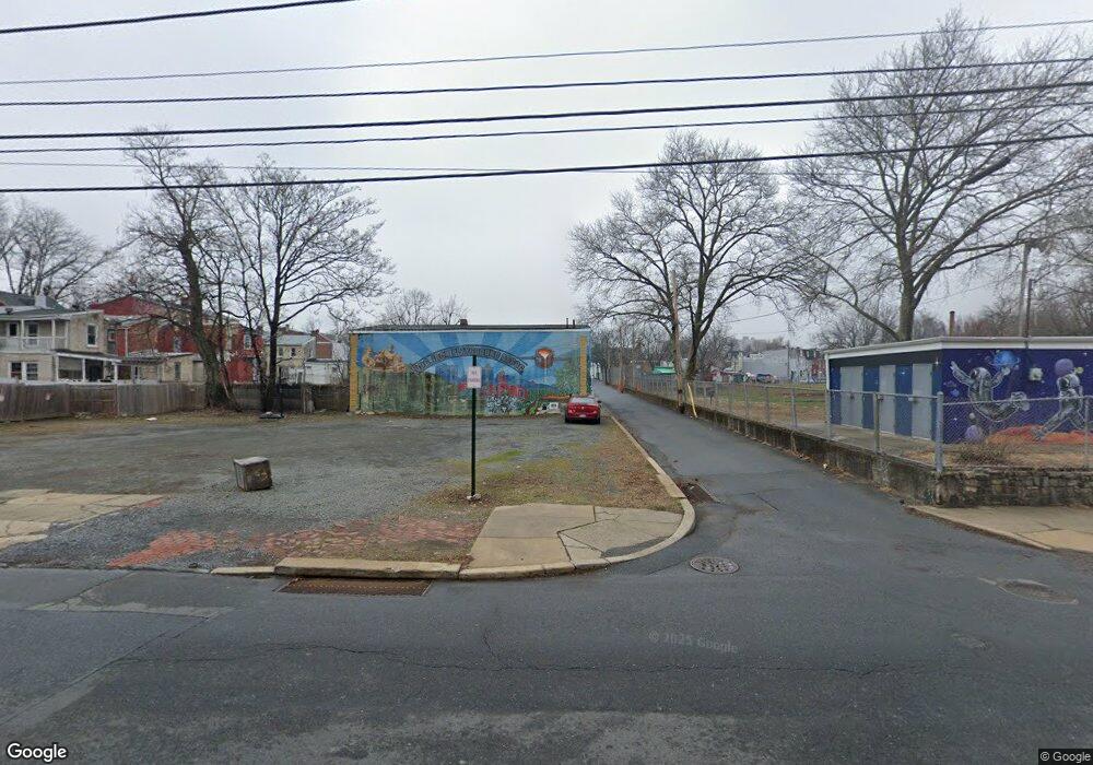 721 Laurel St, Reading, PA 19602 - photo 1