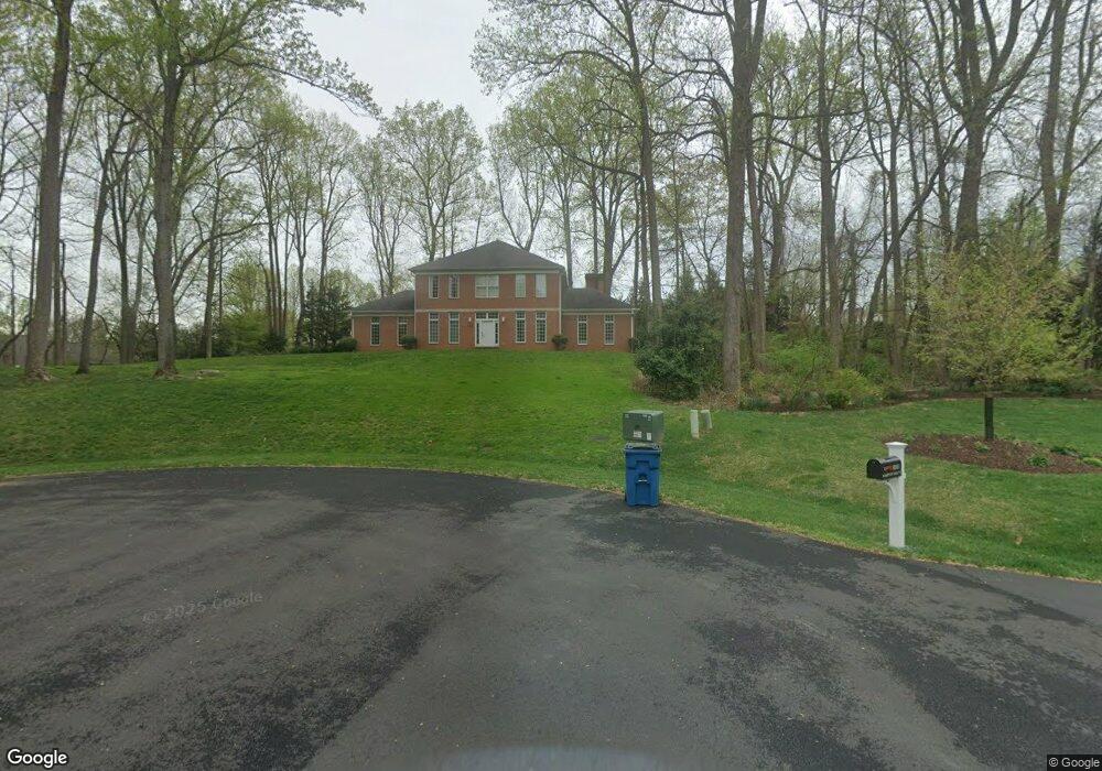 8202 Hampton Oaks Ct, McLean, VA 22102 - photo 1