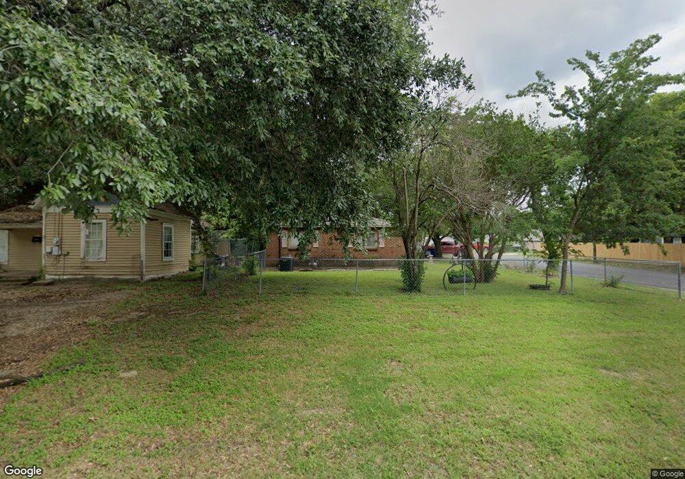409 W Milam St, Ennis, TX 75119 - photo 1