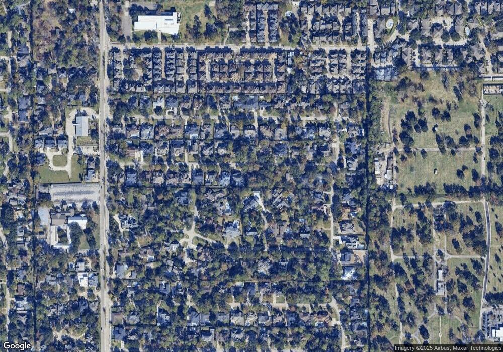 7621 Wedgewood Ln, Houston, TX 77055 - photo 1