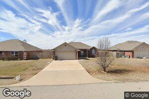 132 Arapaho St, Geronimo, OK 73543