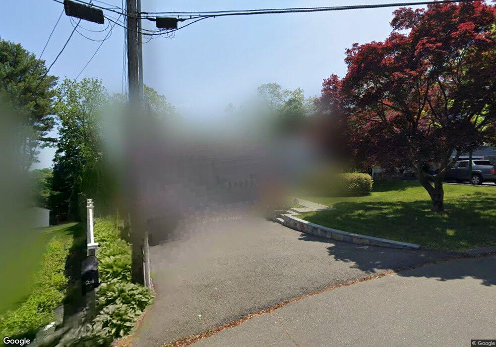 24 Bishop Dr S, Greenwich, CT 06831 - photo 1