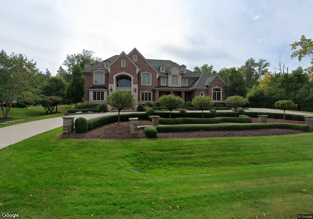 1585 Sodon Lake Dr, Bloomfield Hills, MI 48302 - photo 1