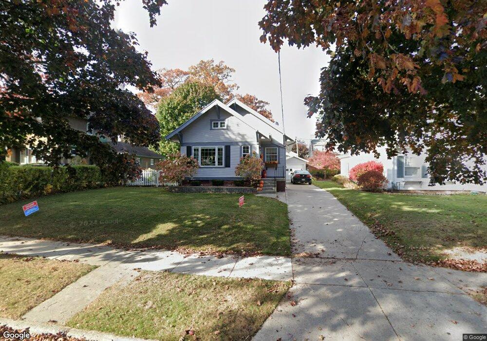 1016 N 14th St, Manitowoc, WI 54220 - photo 1