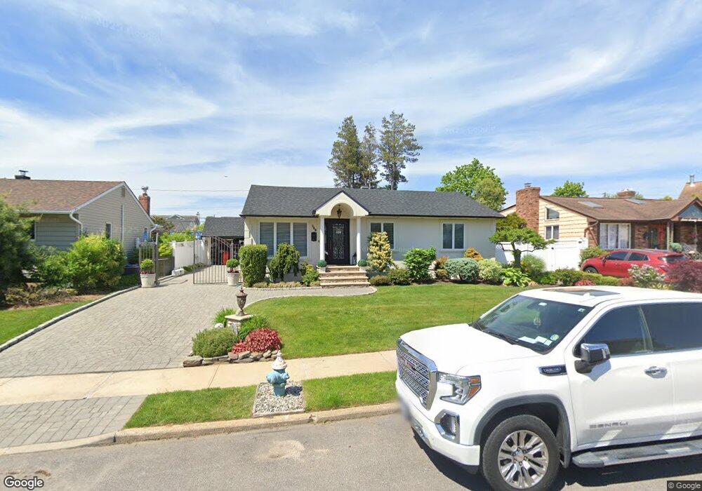 780 Doughty Ave, Franklin Square, NY 11010 - photo 1