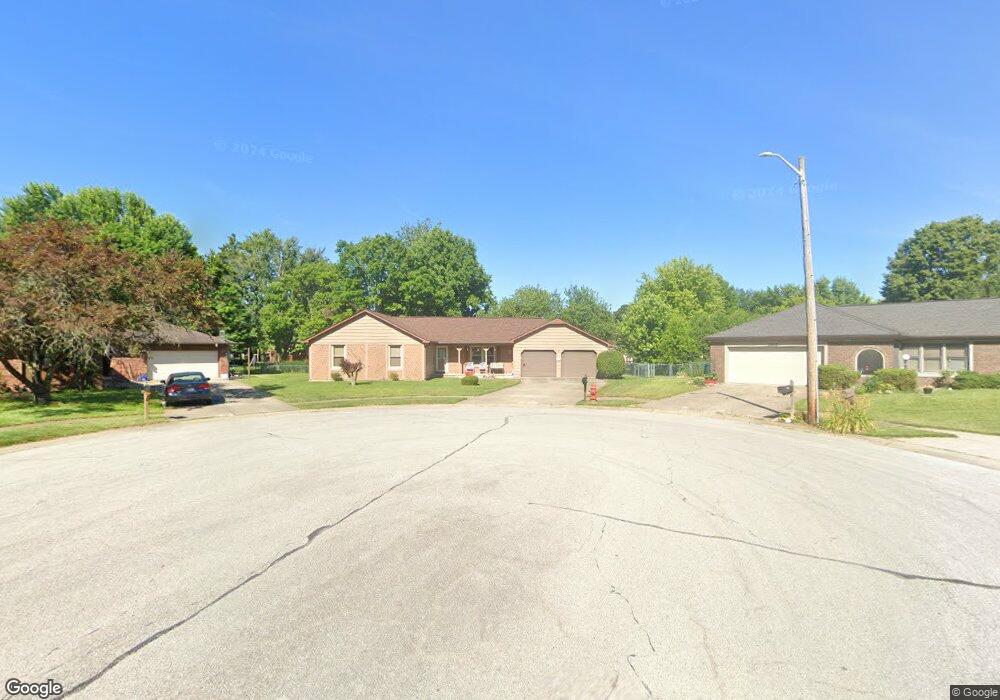 1637 Sycamore Dr, Plainfield, IN 46168 - photo 1