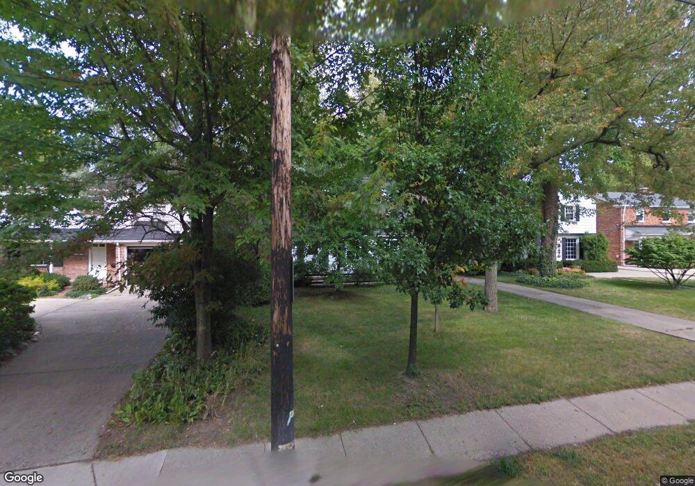 174 Moross Rd, Grosse Pointe Farms, MI 48236 - photo 1