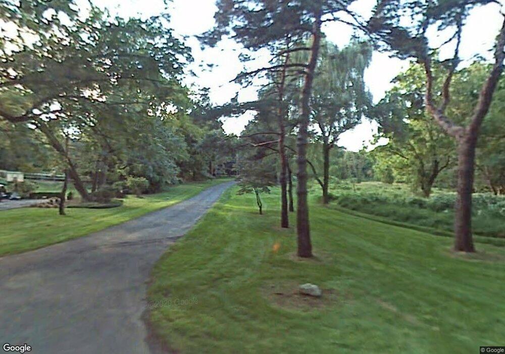 1051 Clarkes Ln, Scotch Plains, NJ 07076 - photo 1