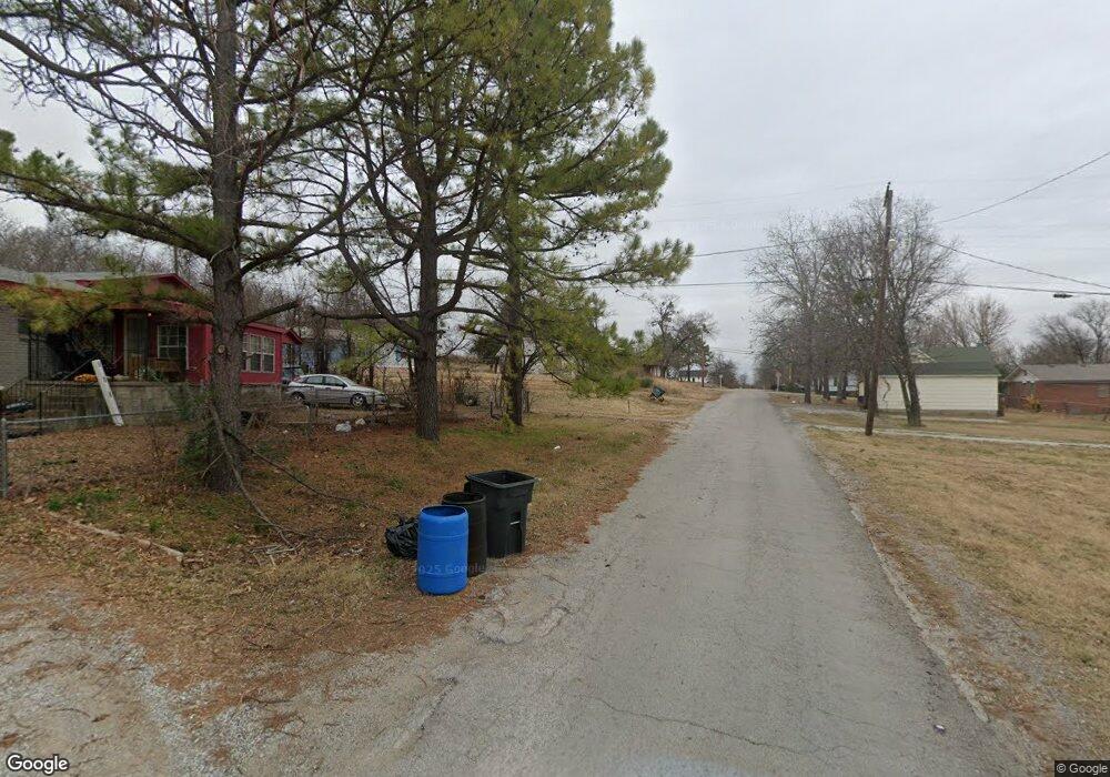 101 N Creek St, Beggs, OK 74421 - photo 1